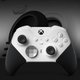Imagen para el artículo titulado Microsoft lanza una versión barata de su mando personalizable Xbox Elite Series 2